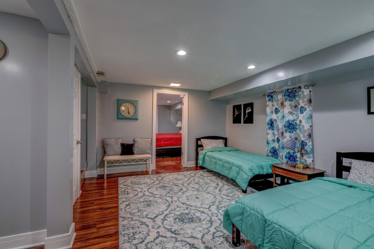 Spacious 5-Br House Near Transit W Parking 시카고 외부 사진